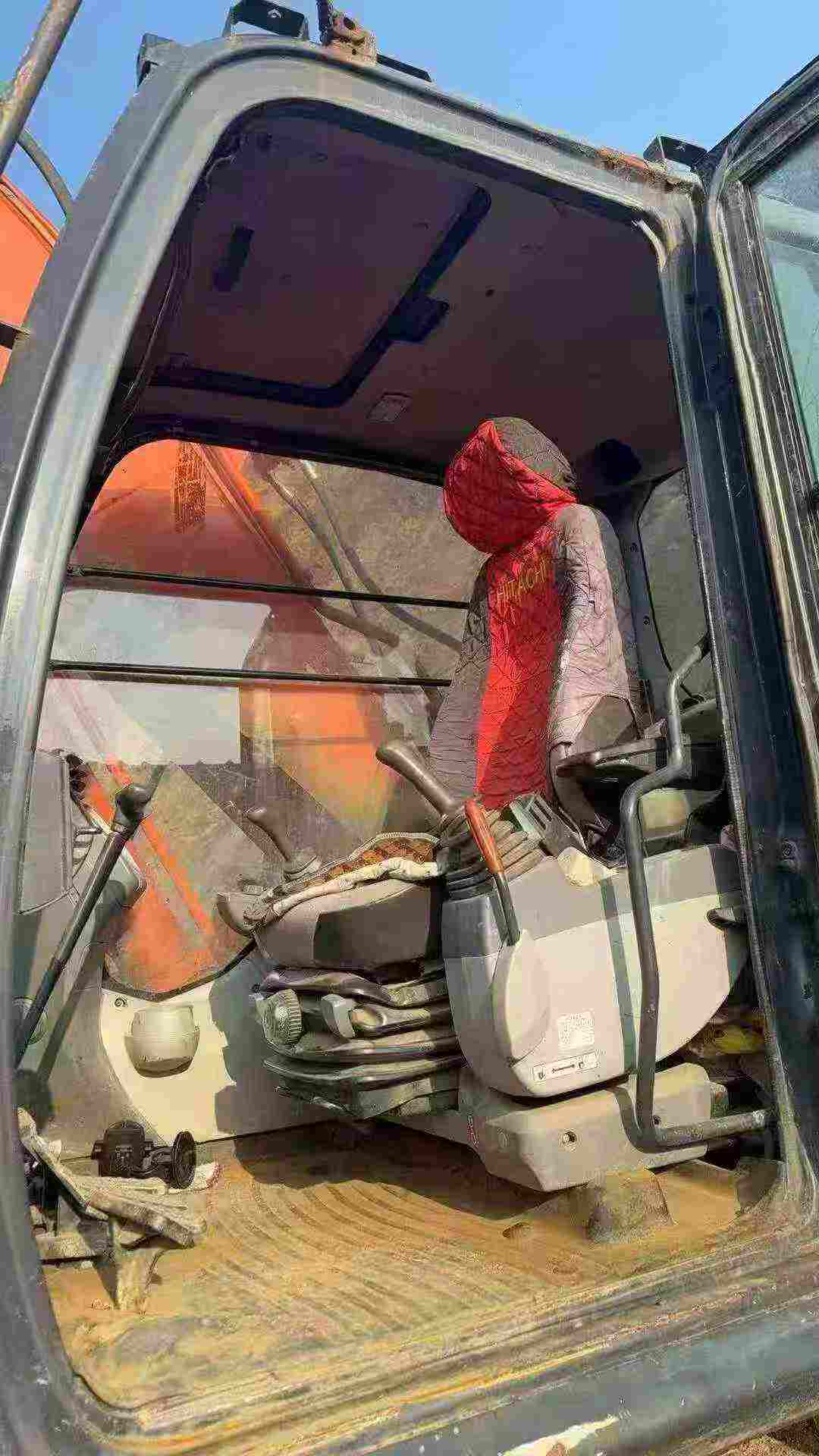 Used Hitachi EX210-5 Excavator 2017 Model / 3