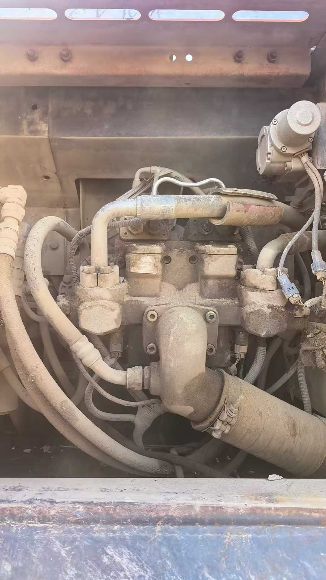 Used Hitachi ZX240 Excavator 2011 Model / 5