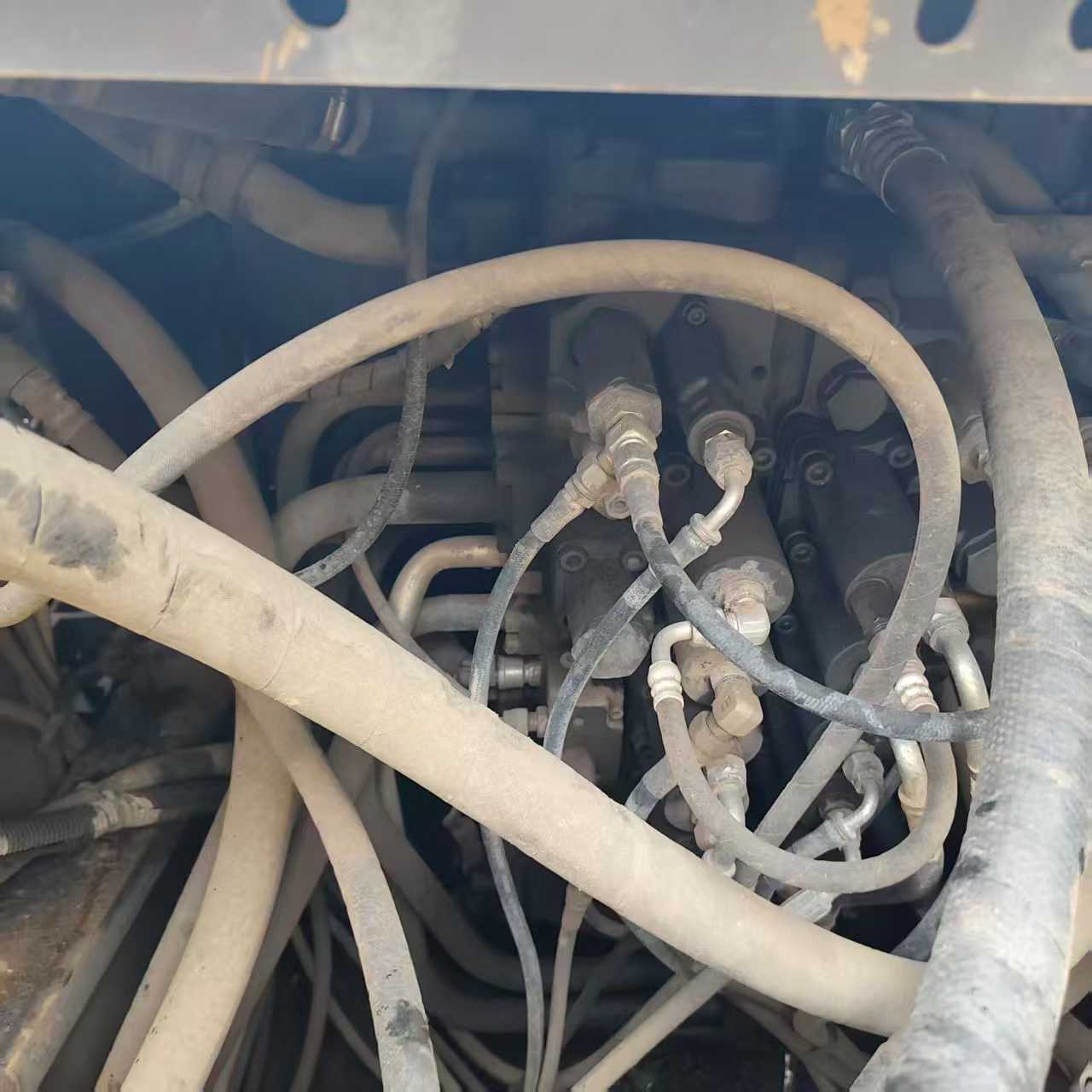 Used Sumitomo SH240-3 Excavator 2015 Model / 3