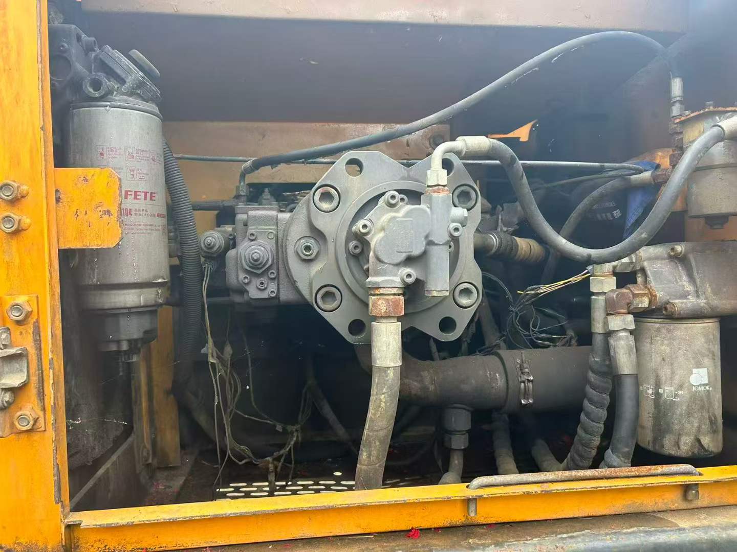 Used Sany SY235H Excavator 2013 Model / 2