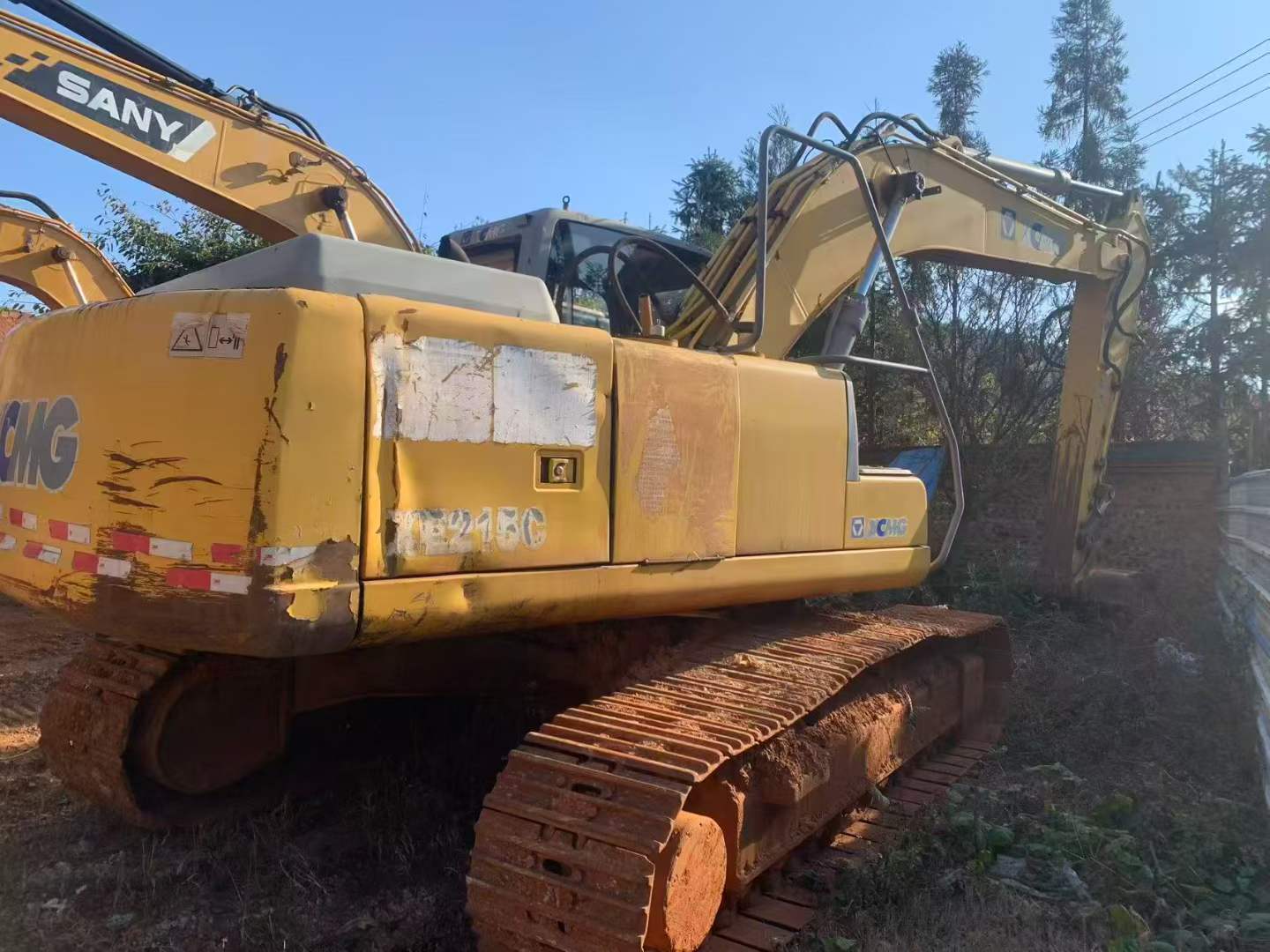 Used XCMG XE215 Excavator 2013 Model / 3