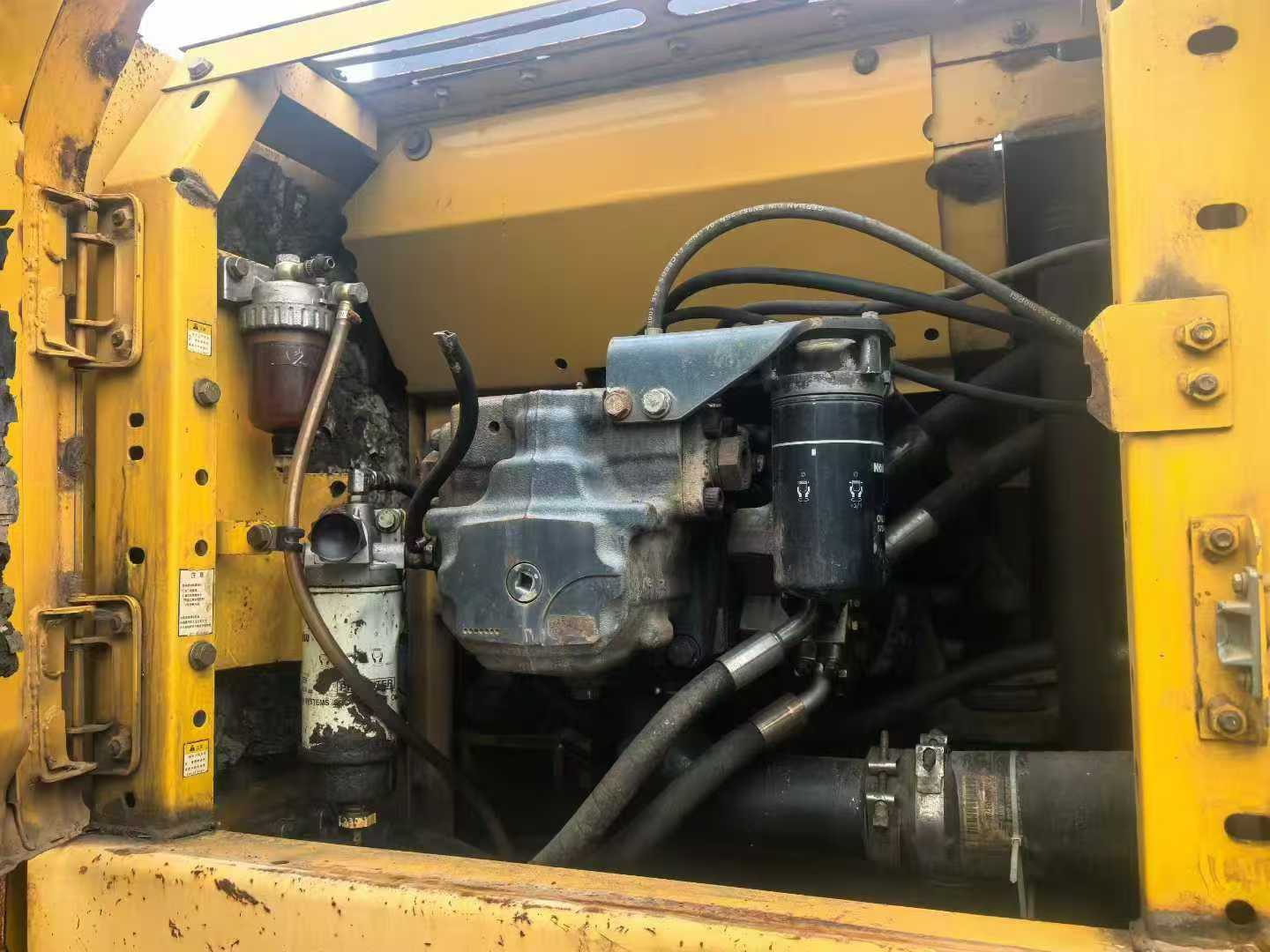 Used Komatsu PC210-8 Excavator 2011 Model / 2