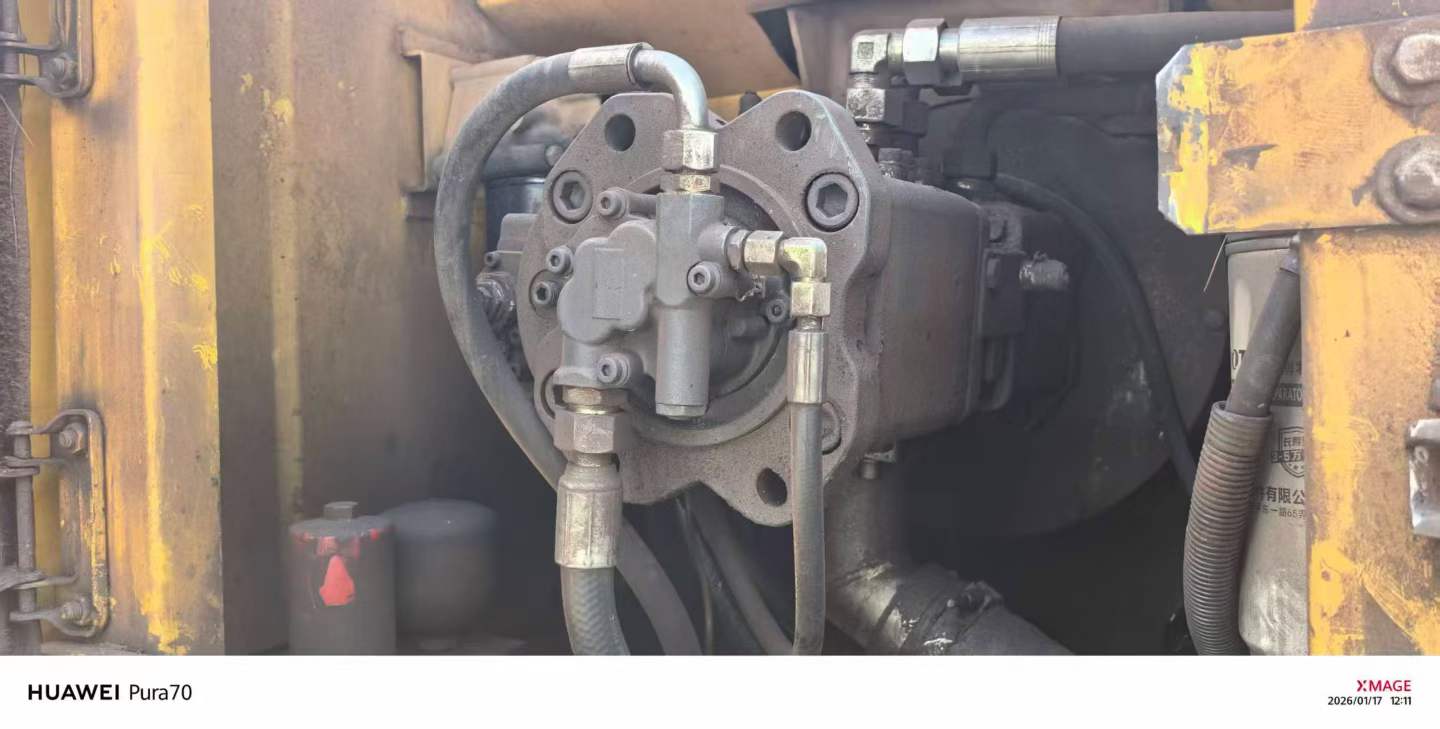 Used XCMG XE215 Excavator 2013 Model / 5