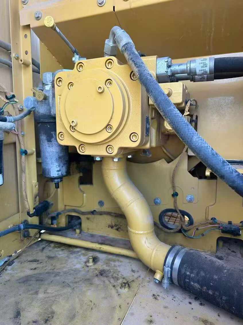 Used Caterpillar 323 Excavator 2019 Model / 7