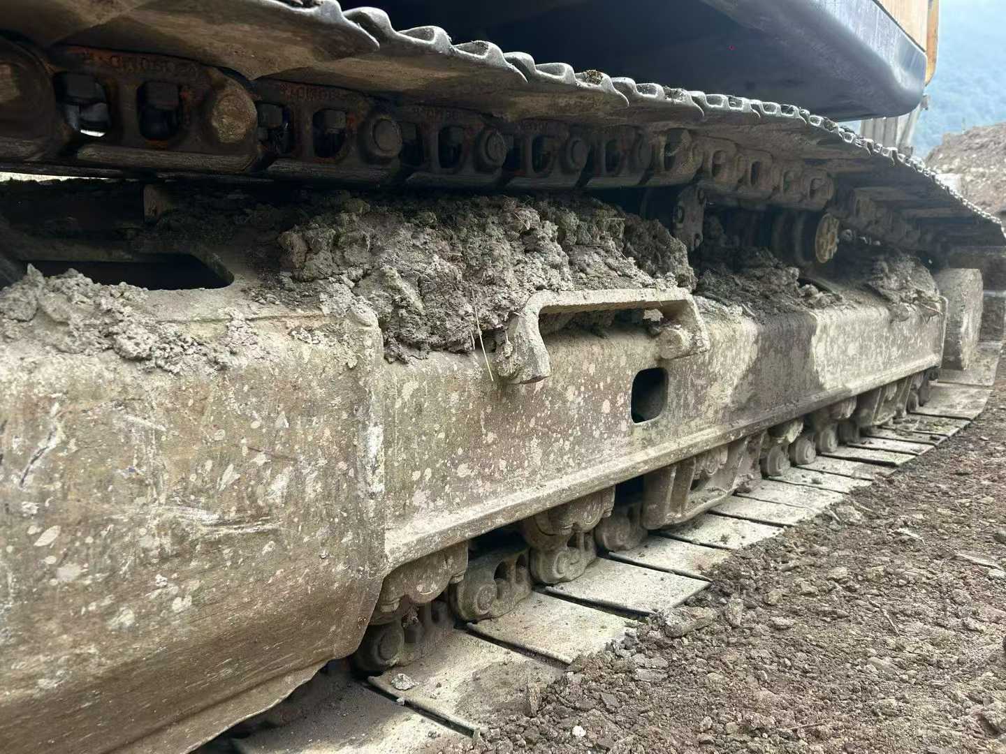 Buy Volvo EW210C Used Excavator / 4 Used Volvo EW210C Excavator 2012 Model / 4