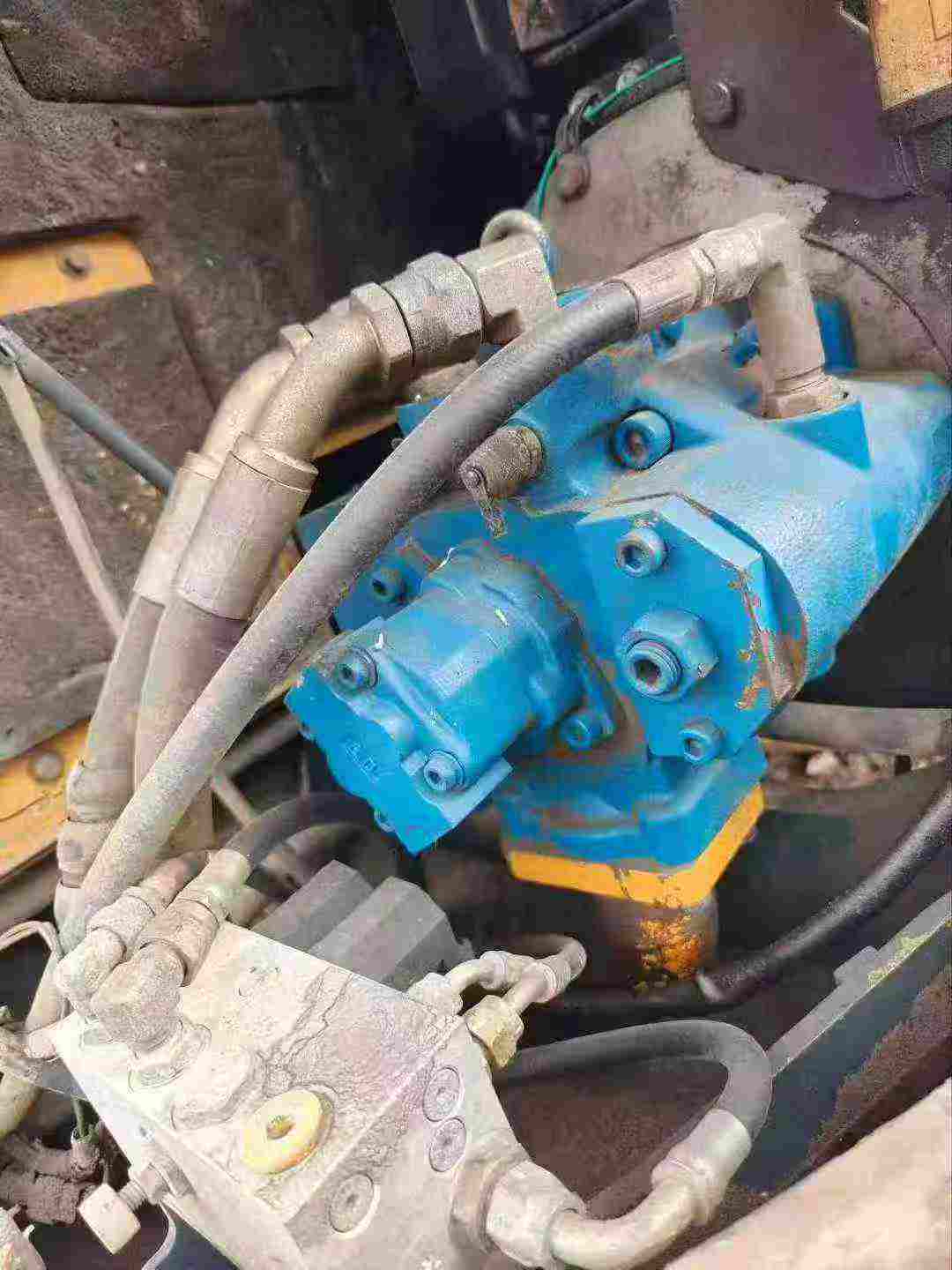 Used Hyundai R805LC Excavator 2016 Model / 2