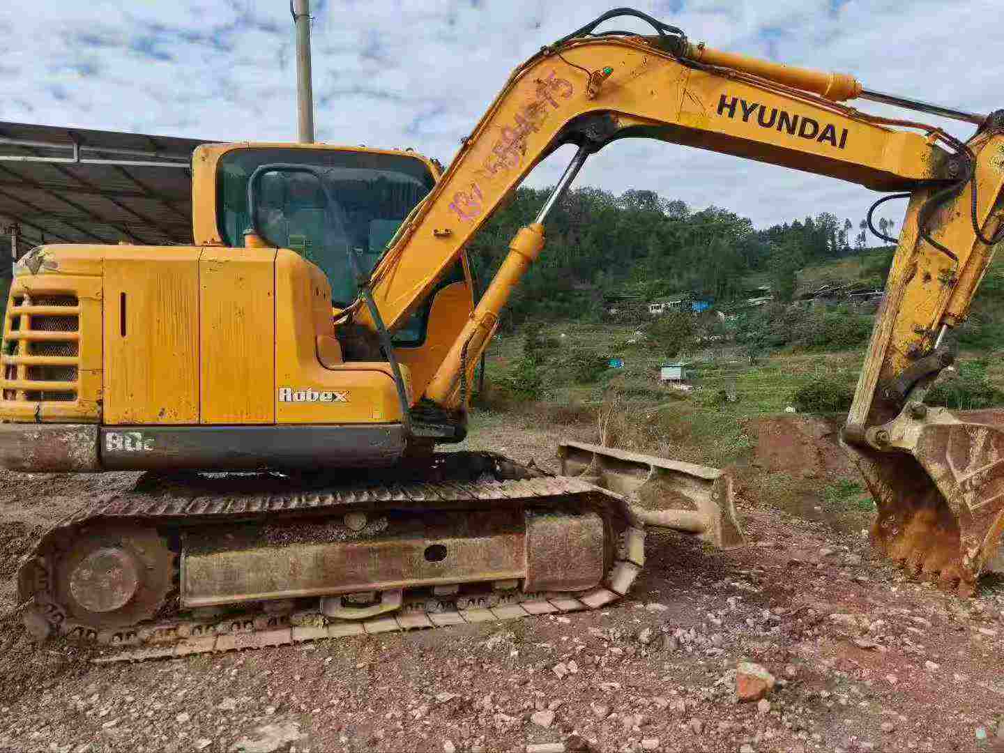 Used Hyundai R805LC Excavator 2016 Model / 5