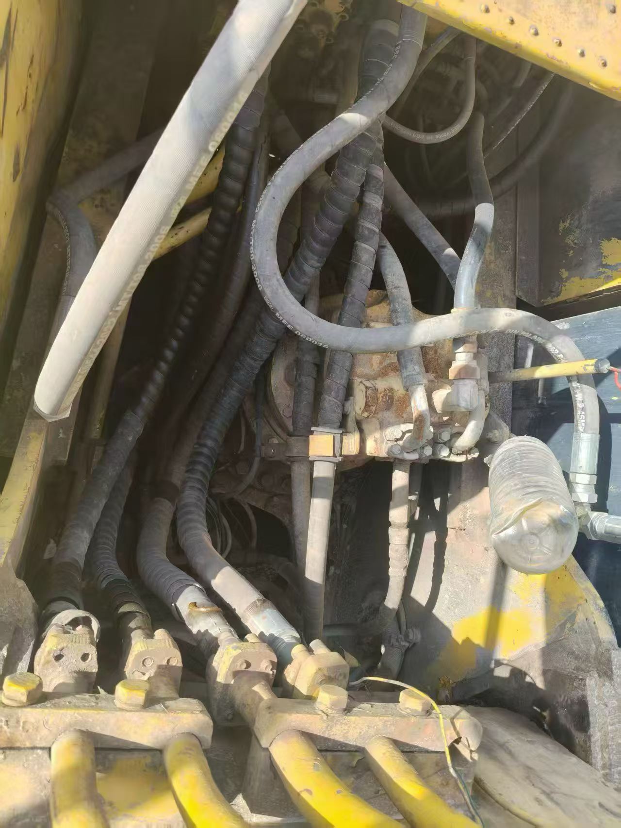 Used Komatsu PC240NLC-8(18) Excavator 2014 Model / 6