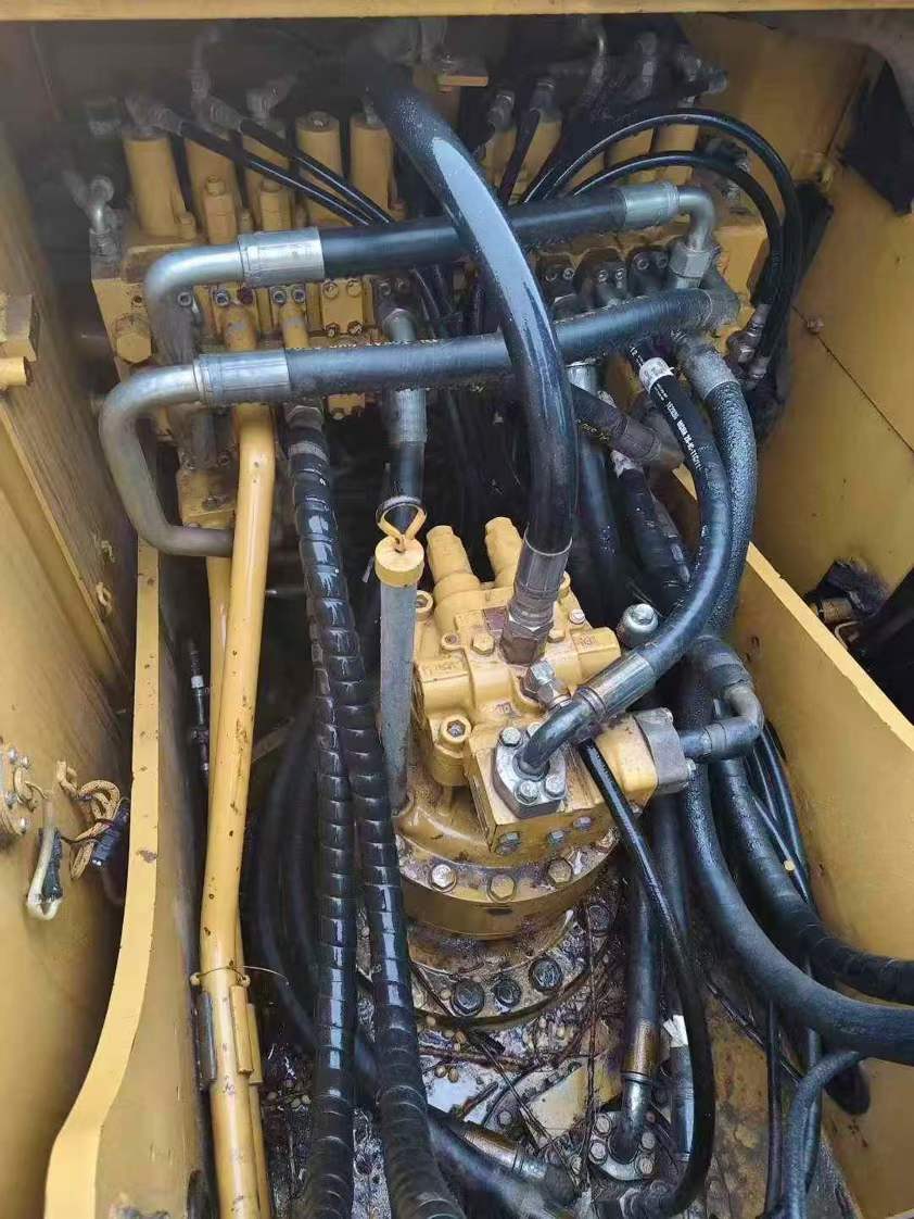 Used Caterpillar CT20 Excavator 2014 Model / 7