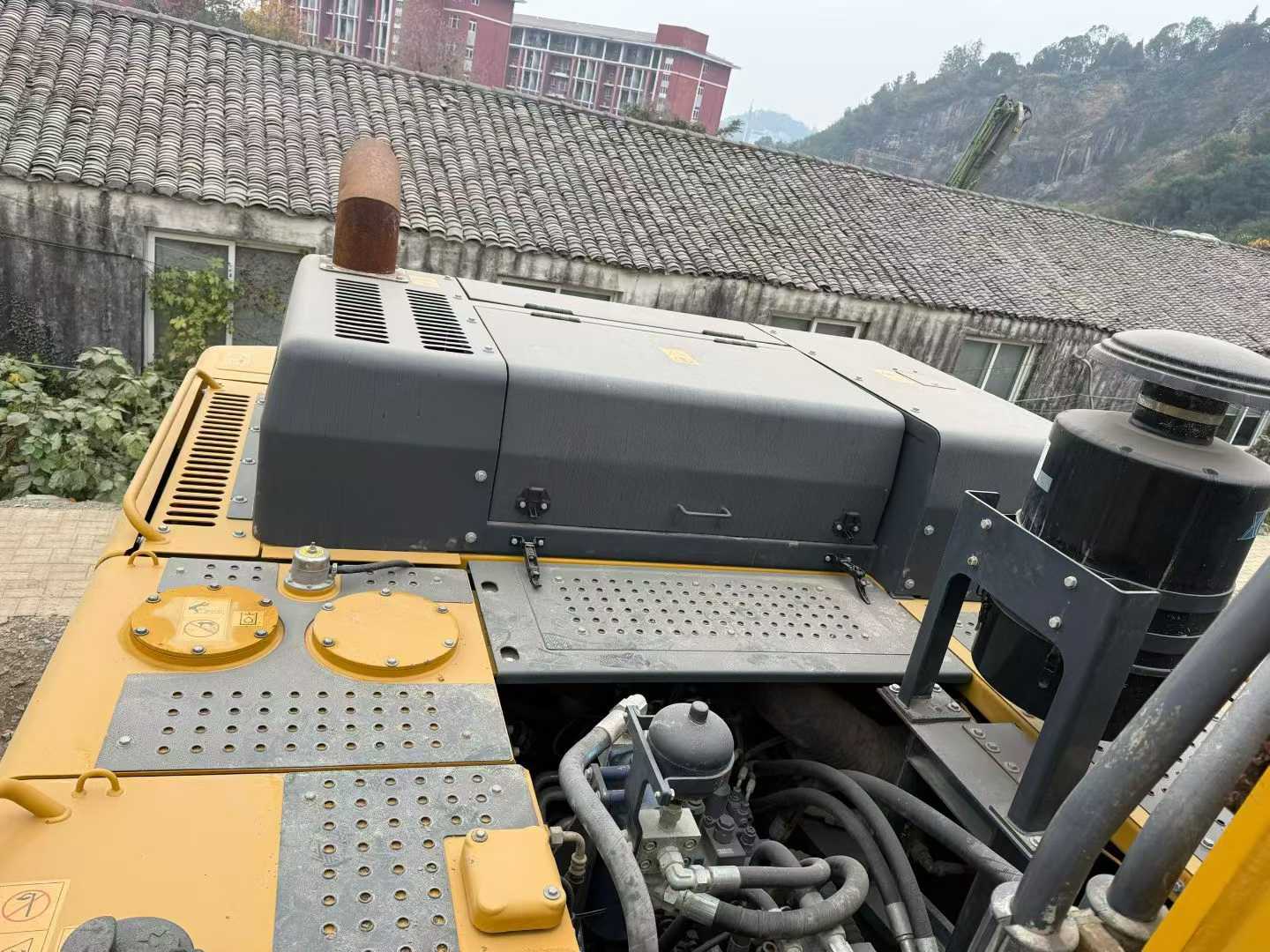 Used XCMG LW200 Excavator 2022 Model / 7