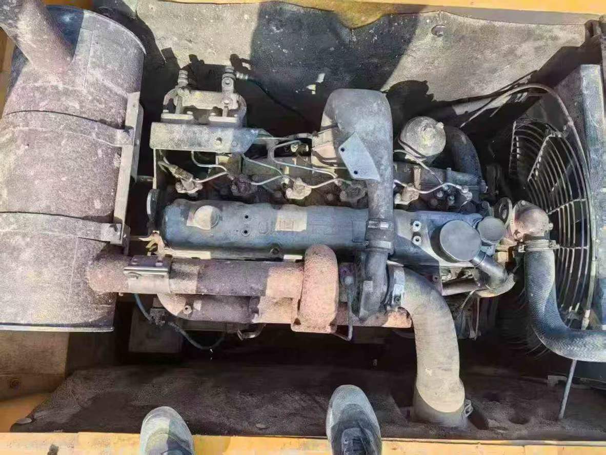 Used Hyundai R215-7 Excavator 2011 Model / 8