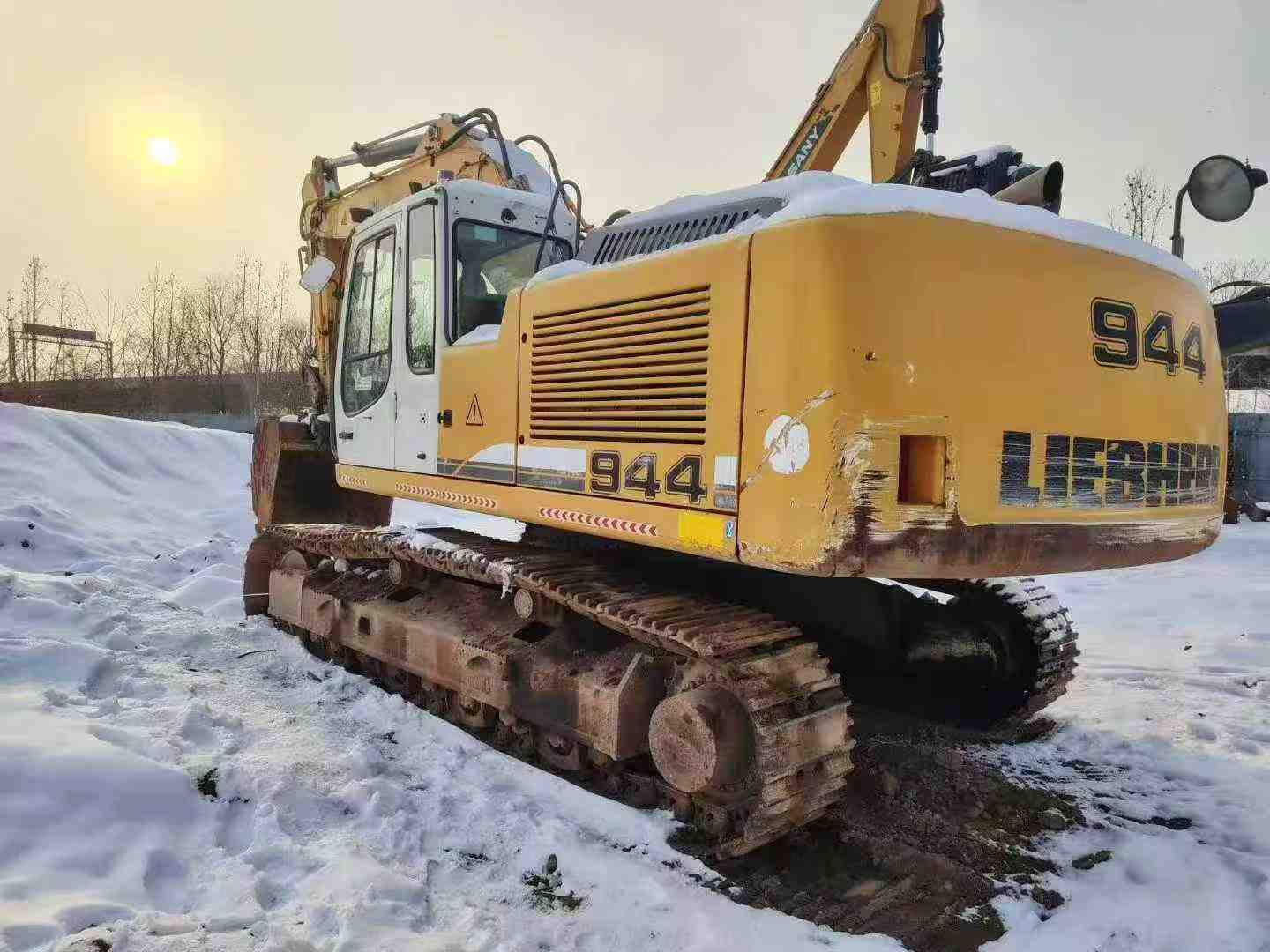 Buy Liebherr R944CLC Used Excavator