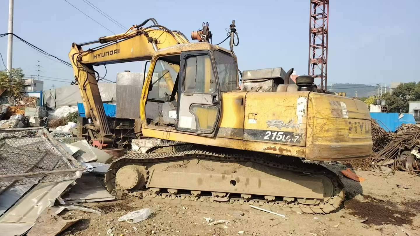 Buy Hyundai 220LC Used Excavator