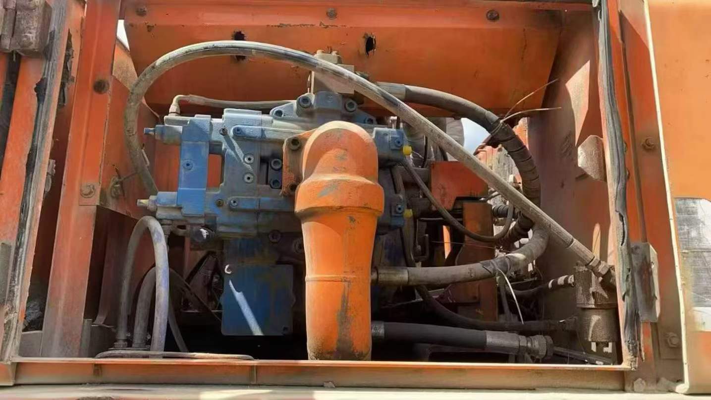 Used Doosan DX500 Excavator 2012 Model / 4