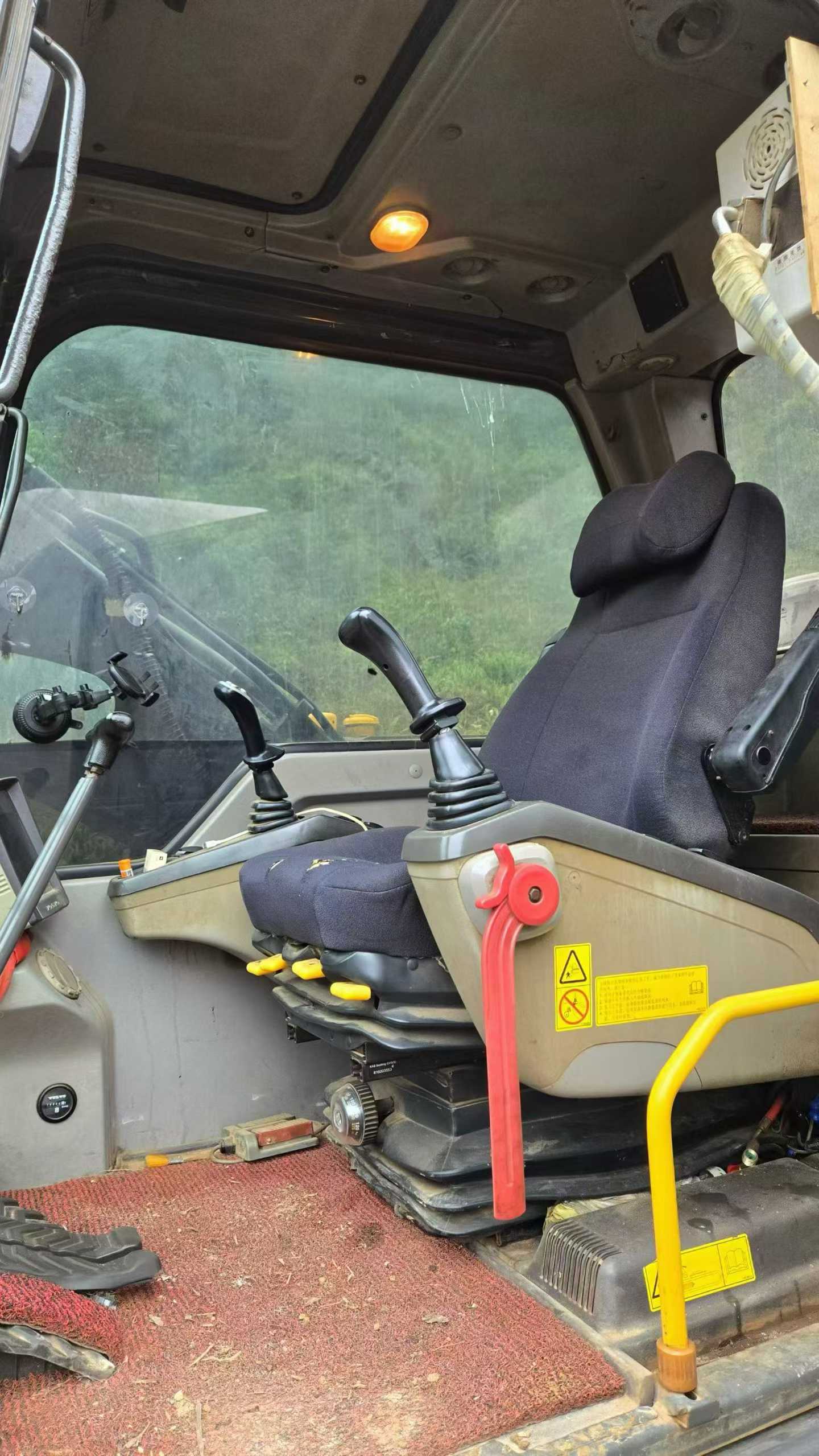 Buy Volvo EC20 Used Excavator / 5 Used Volvo EC20 Excavator 2016 Model / 5