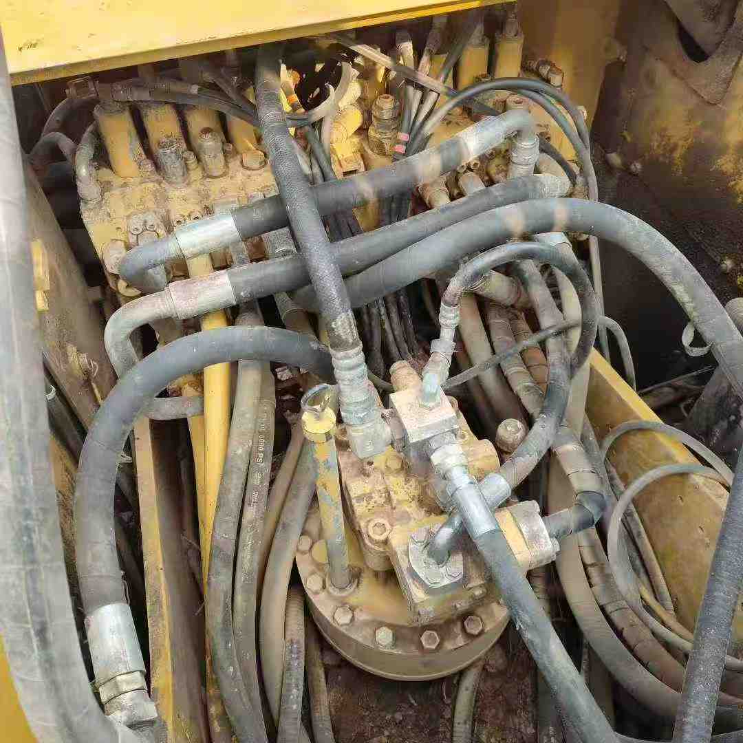 Used Caterpillar 323DL Excavator 2016 Model / 4