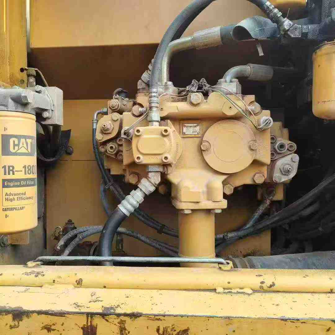 Used Caterpillar 323DL Excavator 2016 Model / 5