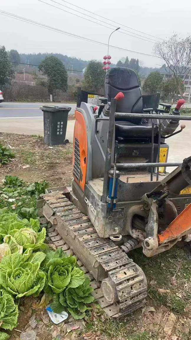 Used Doosan DX17z Excavator 2019 Model / 4