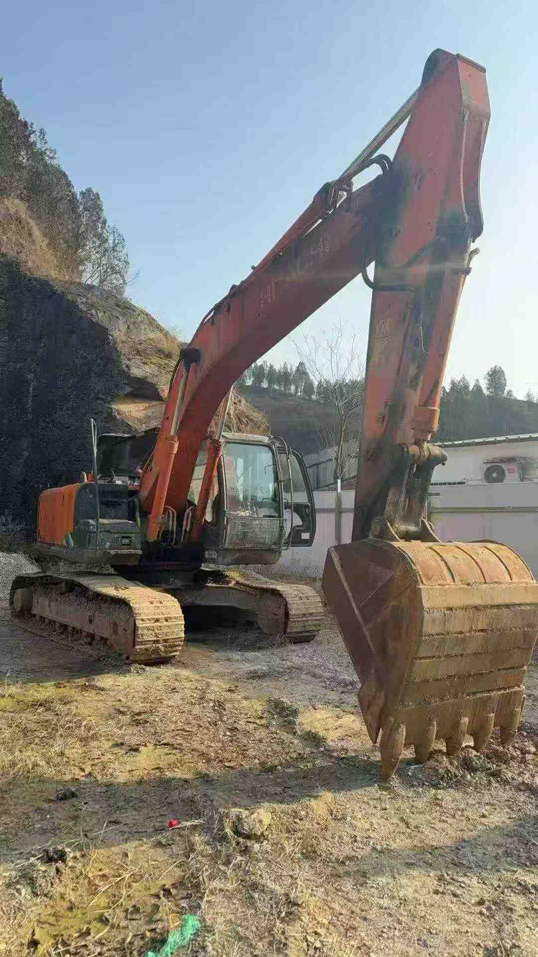 Buy Hitachi EX210 Used Excavator