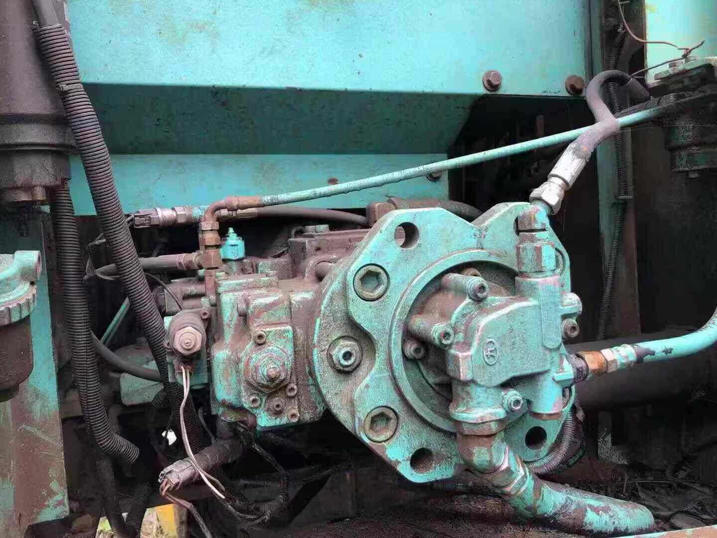 Used Kobelco SK200-6E Excavator 2016 Model / 7