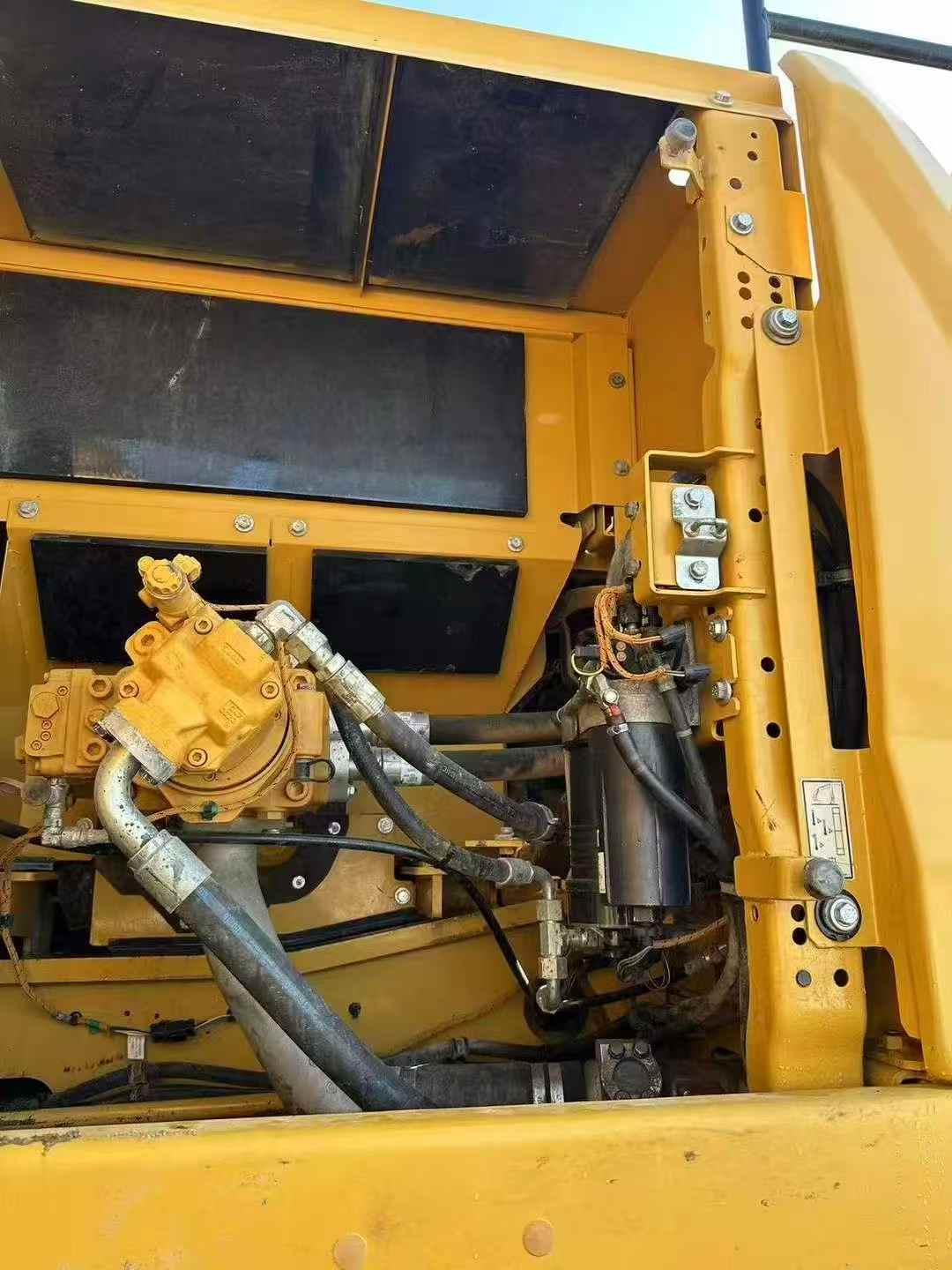 Used Caterpillar CT20 Excavator 2021 Model / 9