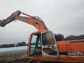 Buy Doosan S225 Used Excavator / 2 Used Doosan S225 Excavator 2011 Model / 2