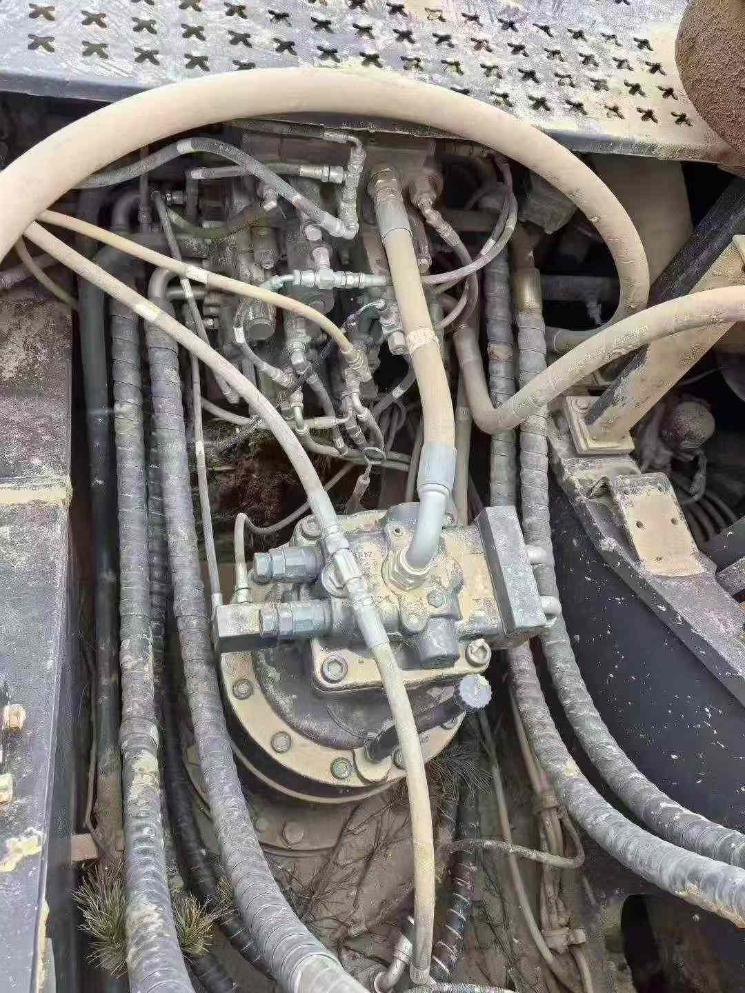 Used Doosan DL305 Excavator 2022 Model / 5