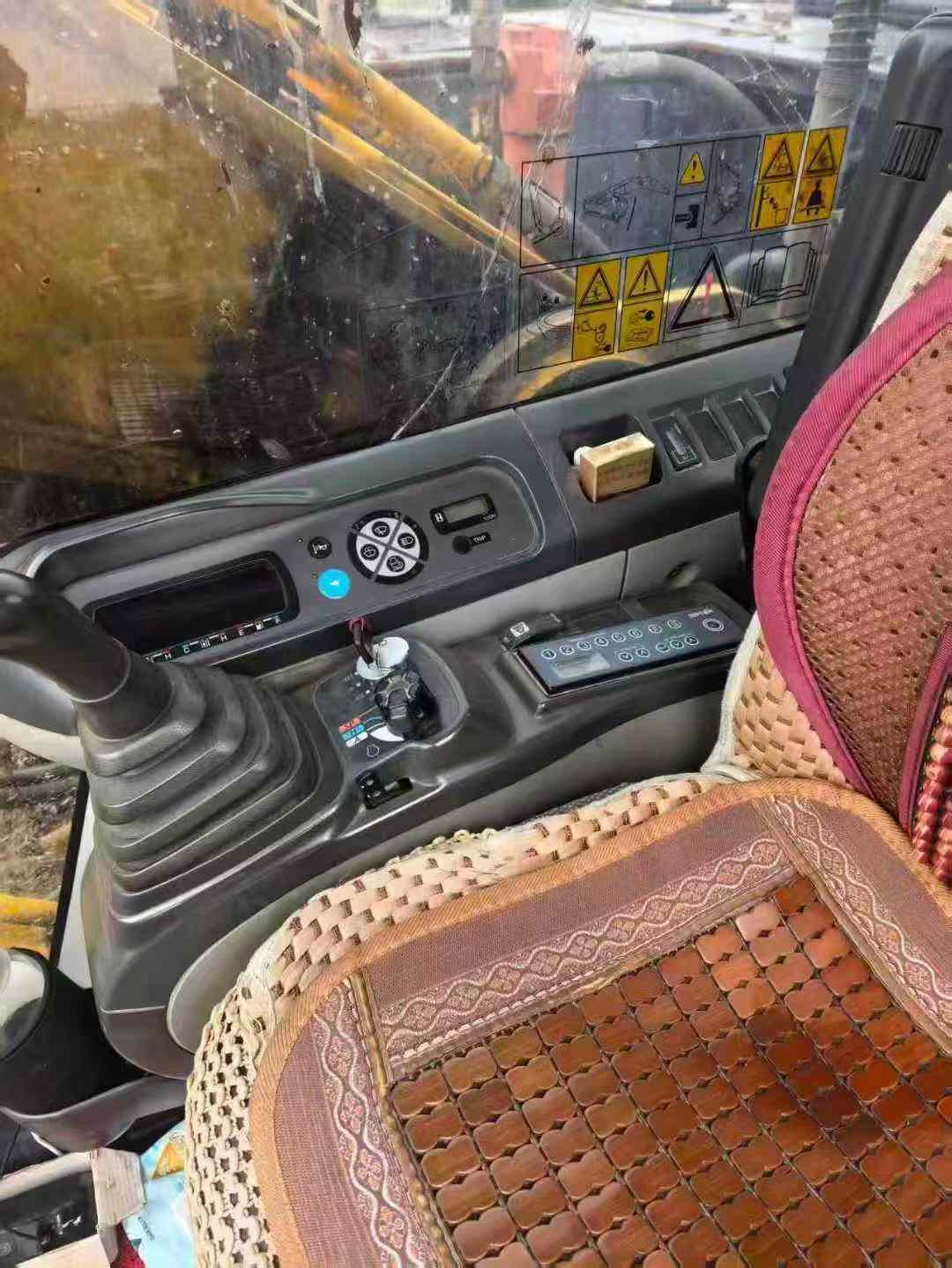 Used Sumitomo SH240-5 Excavator 2014 Model / 8