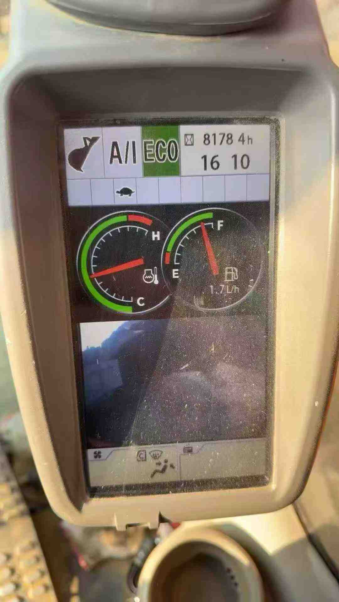 Used Hitachi EX210 Excavator 2017 Model / 6