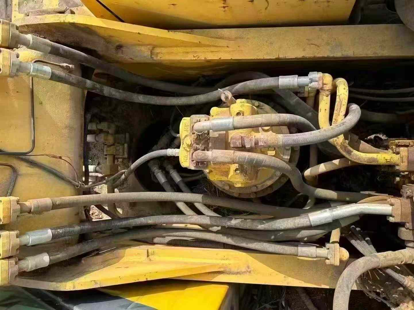 Used Komatsu PC350-8 Excavator 2016 Model / 8