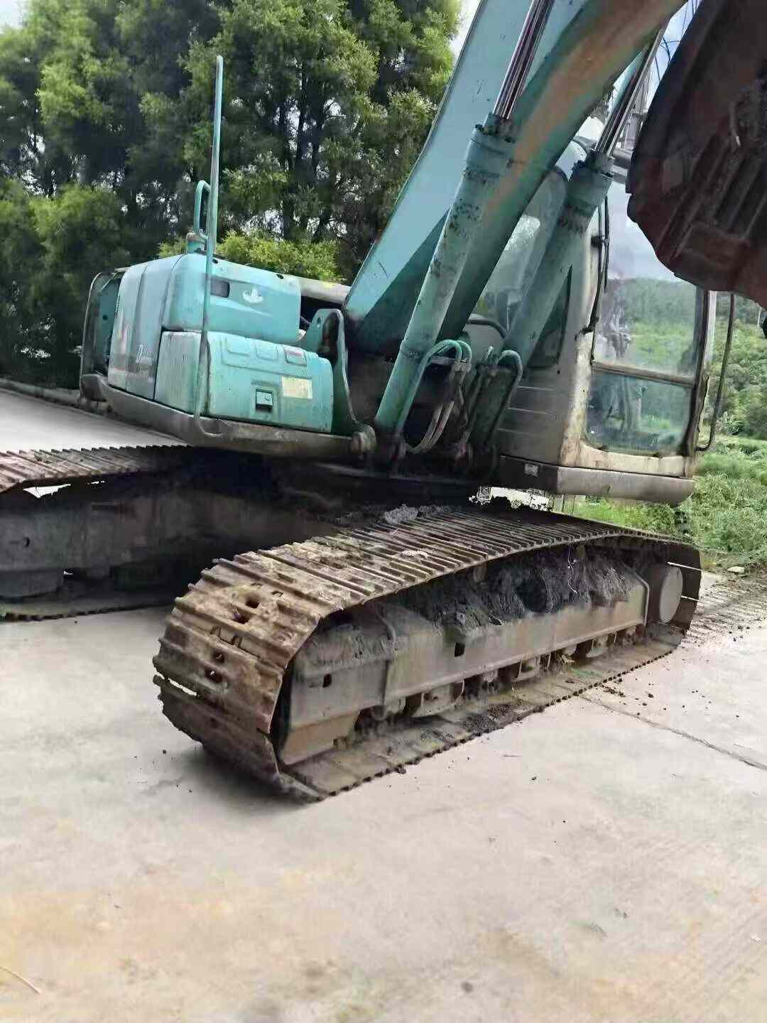 Used Kobelco SK200-6E Excavator 2016 Model / 2