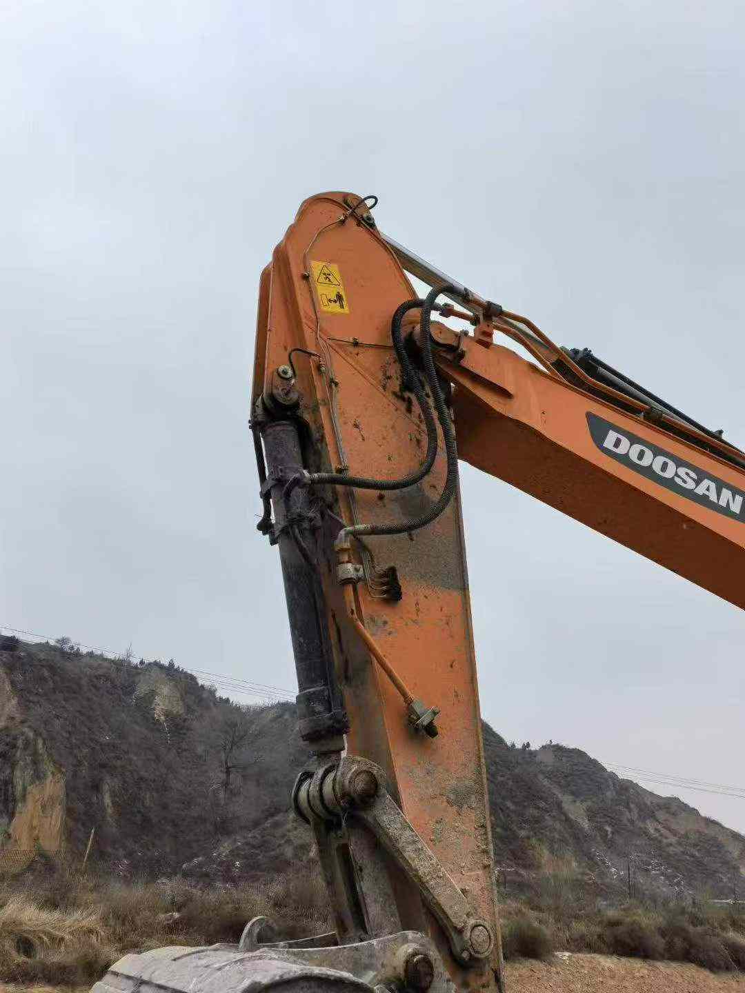Used Doosan DL305 Excavator 2022 Model / 3