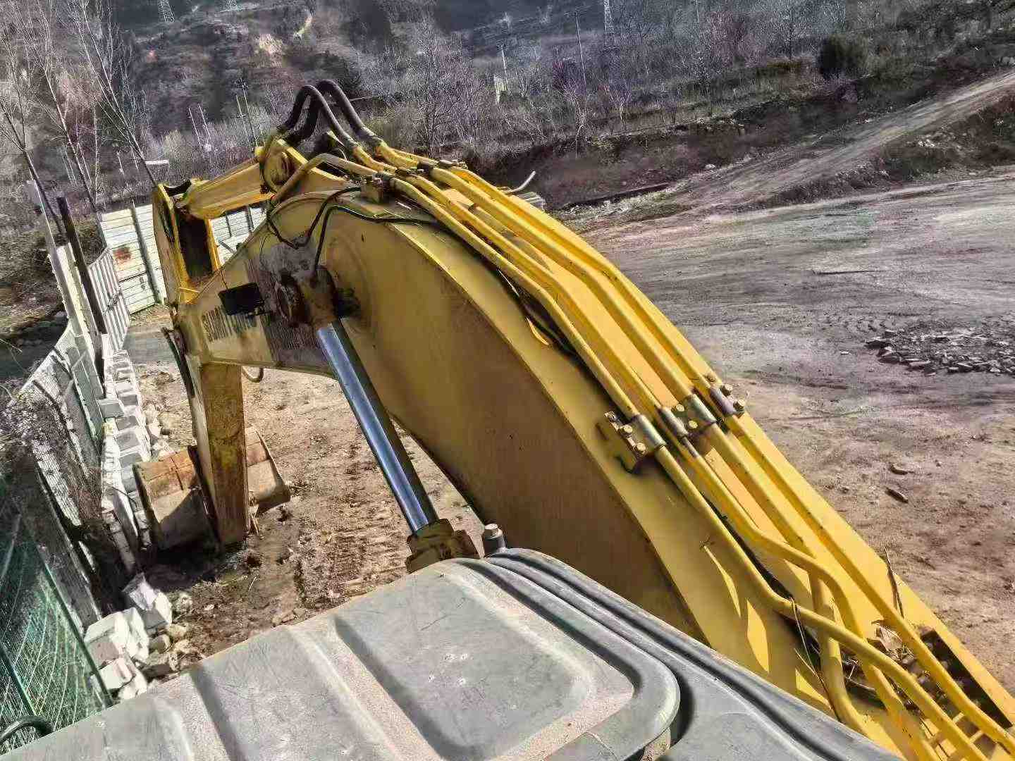 Used Sumitomo SH240-3 Excavator 2012 Model / 2