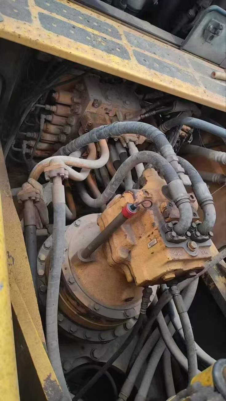 Used Komatsu PC450-8 Excavator 2015 Model / 7