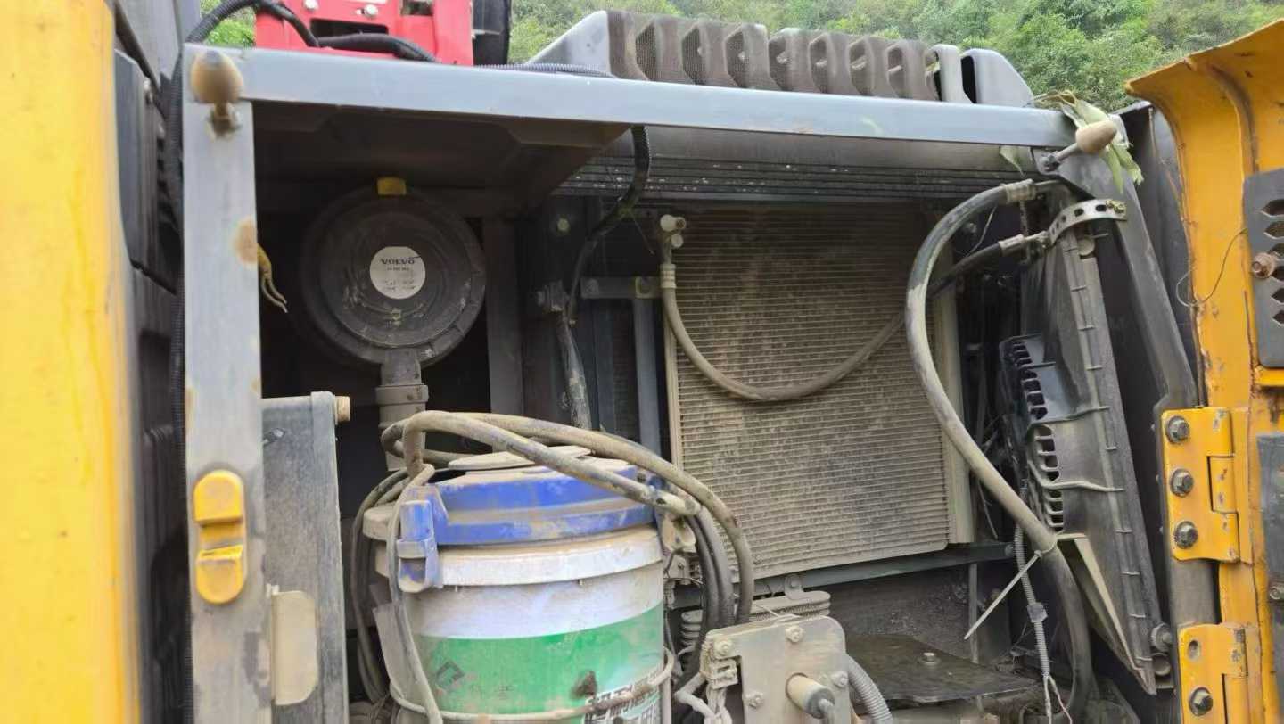 Buy Volvo EC20 Used Excavator / 4 Used Volvo EC20 Excavator 2016 Model / 4