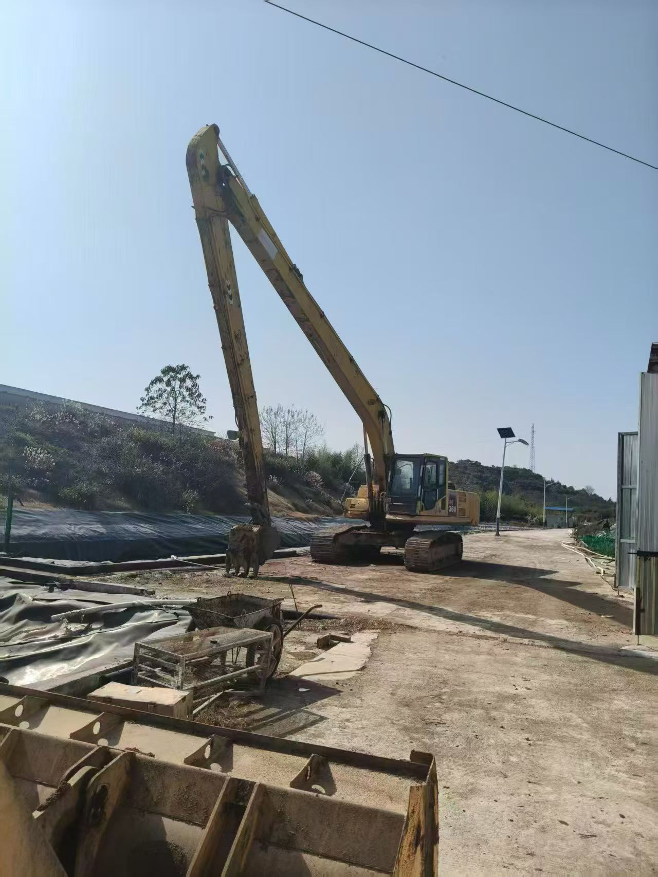 Used Komatsu PC240NLC-8(18) Excavator 2014 Model / 3