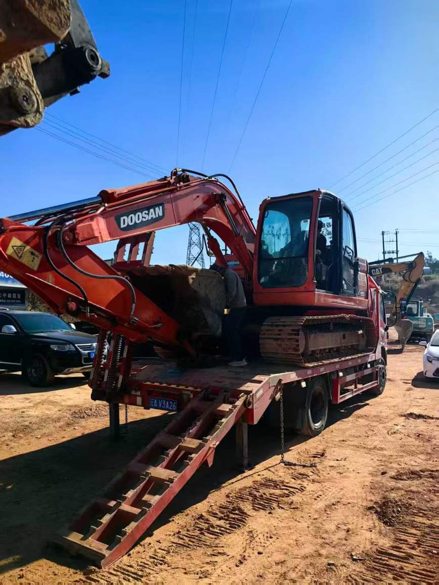 Buy Doosan DX15 Used Excavator / 2 Used Doosan DX15 Excavator 2016 Model / 2