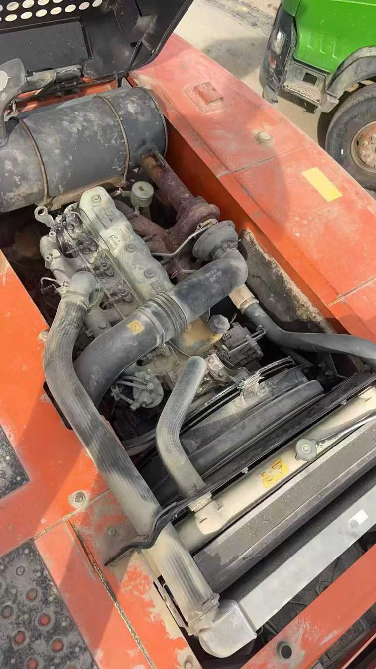 Used Hitachi ZX240 Excavator 2016 Model / 4