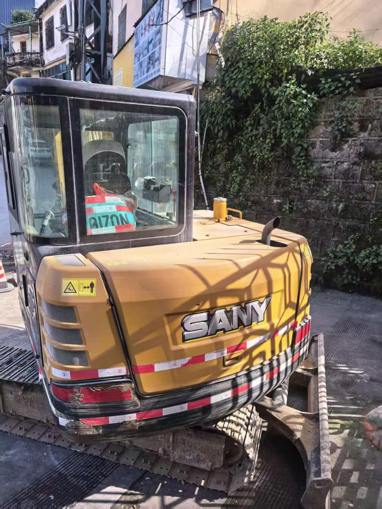 Used Sany SY55 Excavator 2022 Model / 3