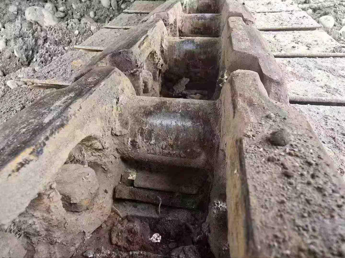 Used Hyundai R215VS Excavator 2020 Model / 4