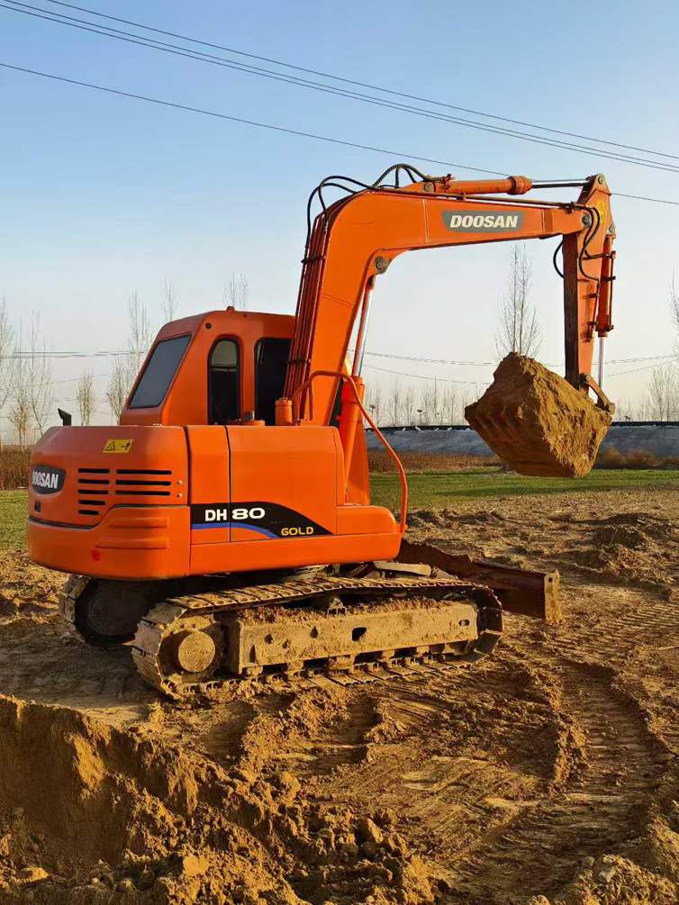 Buy Doosan DX80 Used Excavator / 2 Used Doosan DX80 Excavator 2016 Model / 2
