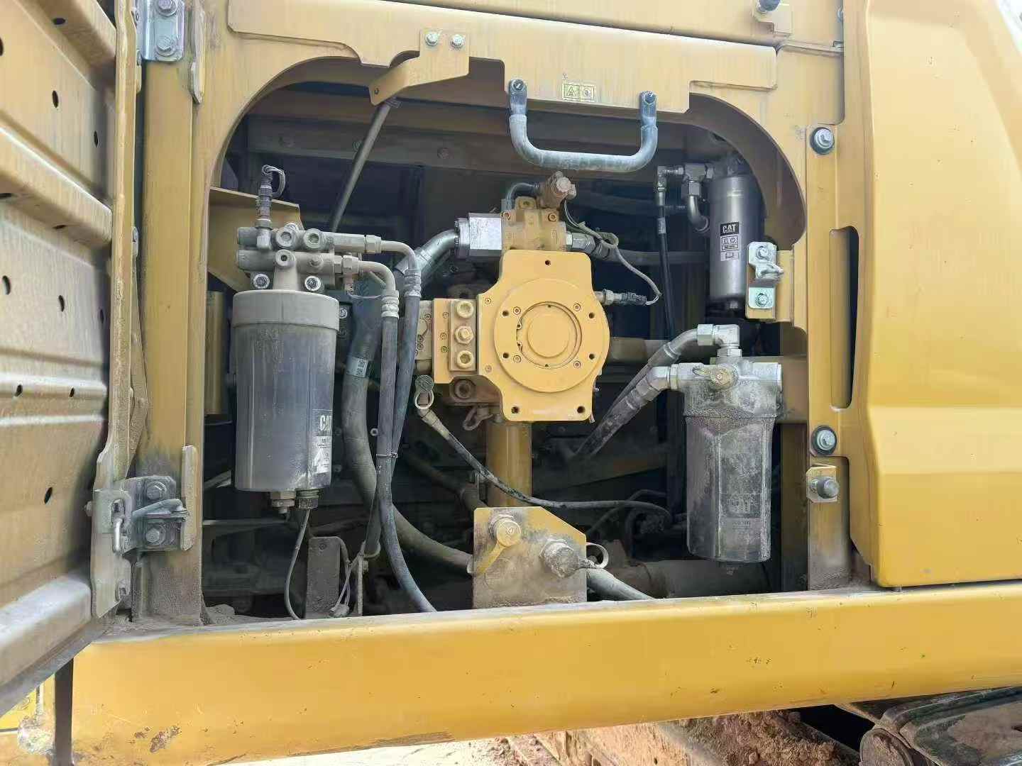 Used Caterpillar CAT352  Excavator 2022 Model / 9