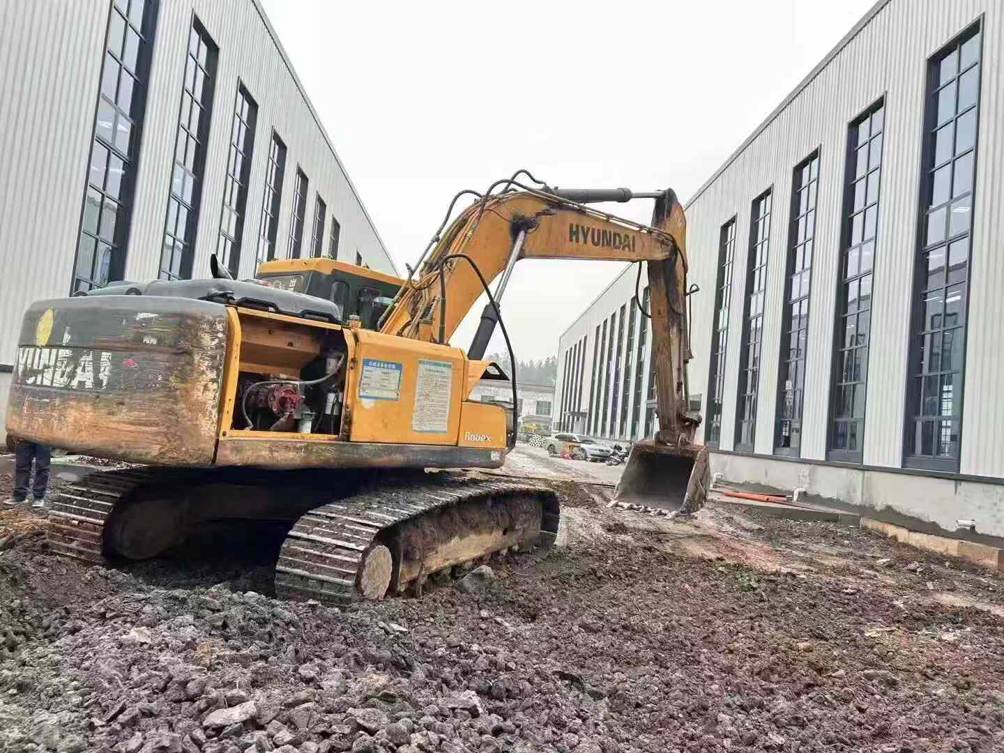 Used Hyundai R215VSN Excavator 2017 Model / 9