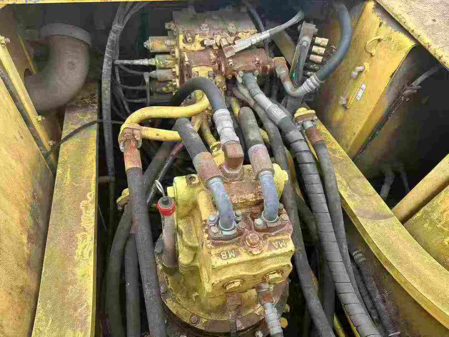 Used Komatsu PC300 Excavator 2013 Model / 5