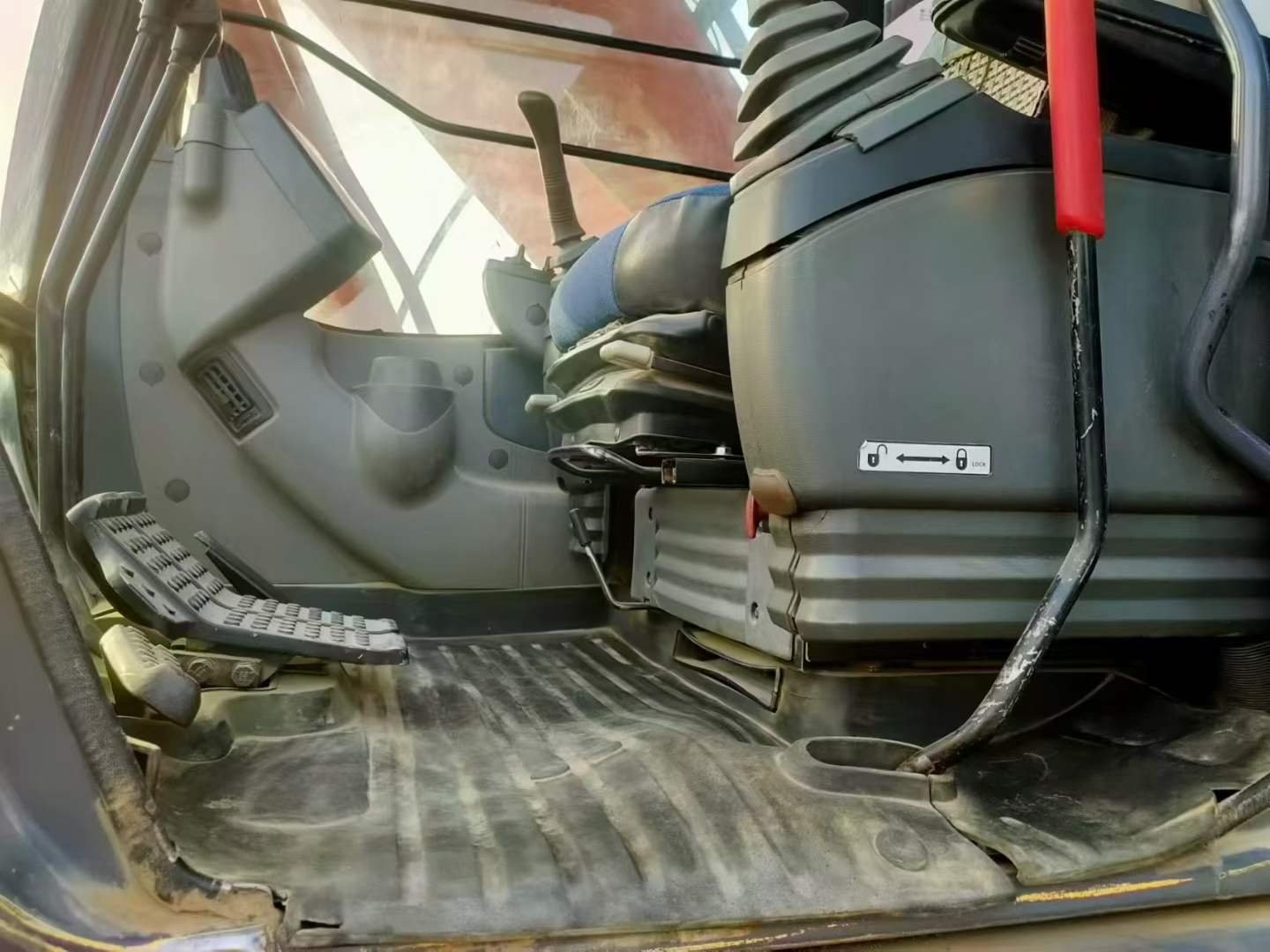 Used Hitachi ZX240 Excavator 2011 Model / 7