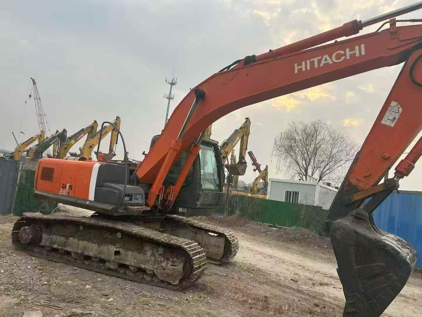 Used Hitachi EX210 Excavator 2011 Model / 7