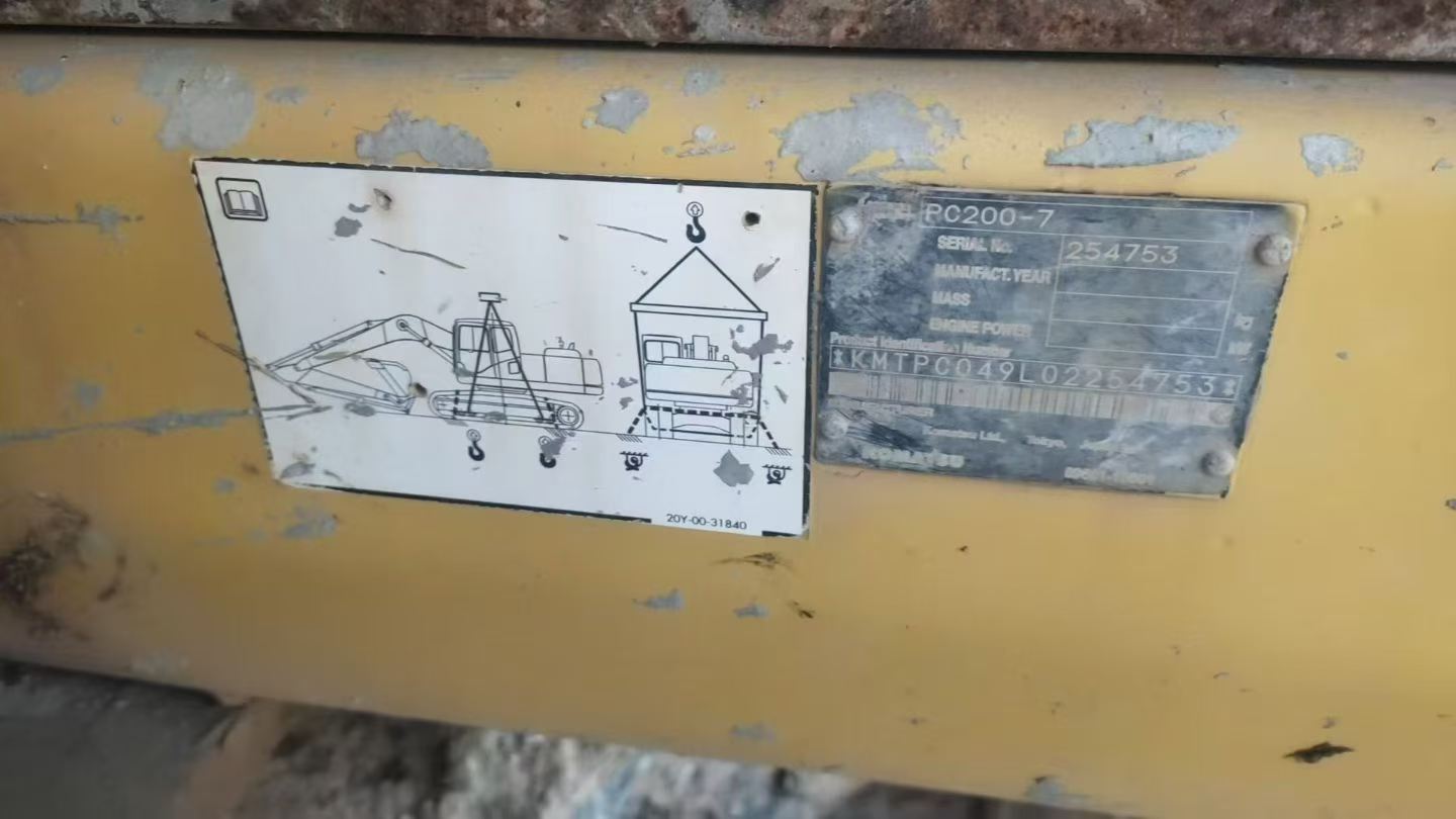 Used Komatsu PC200-7 Excavator 2016 Model / 8