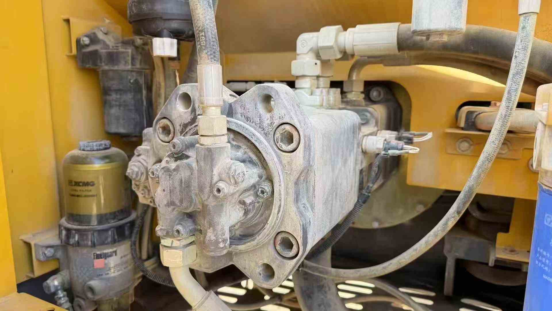 Used XCMG LW200 Excavator 2020 Model / 8