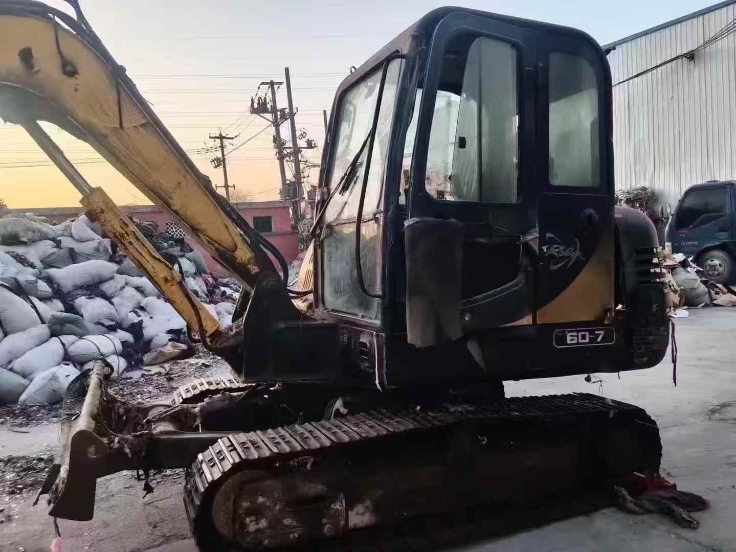 Used Hyundai R60-7 Excavator 2011 Model / 3