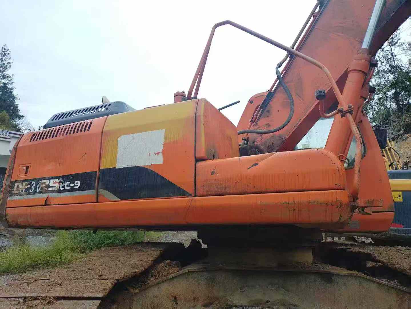 Buy Doosan S225 Used Excavator